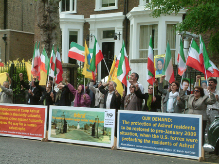 07132009london-iraq-embassy