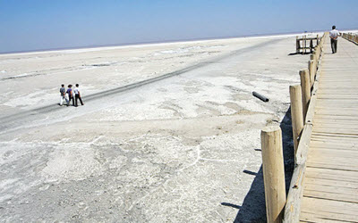 Urmia-lake-03