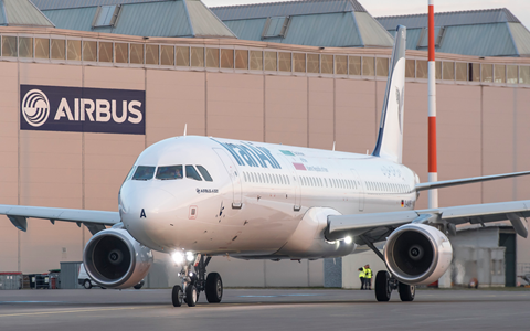 a321iranairtaxiing