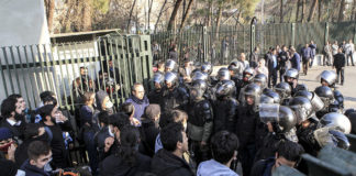 Iran: More Than a Thousand Arrests in August Protests; Call for Urgent Action to Release Prisoners