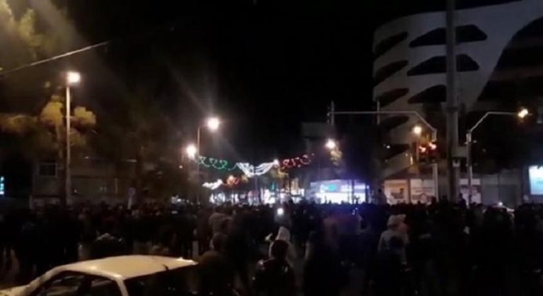 Iran Uprising Spreads to 75 Cities, Robat Karim City Hall Falls, Khorramabad TV Station Attacked