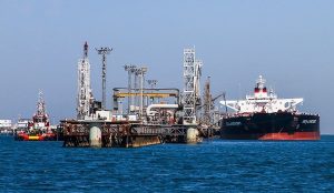 What Is the Meaning of Iran Regime’s Unprecedented Fall in Oil Sales to 70,000 BPD?
