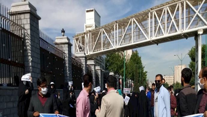 Teachers-protest-in-Tehran Teachers-protest-in-Tehran