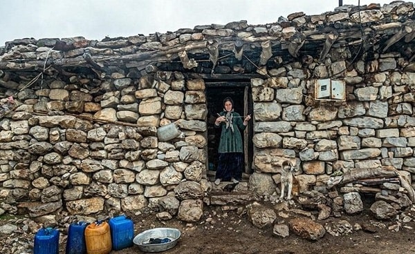 Katak-Bozorg-village-Iran Katak Bozorg village near Andika city, Khuzestan province, SW Iran. The poor workers of the Rural Water and Sewerage Department in the city of Andika still protest delayed paychecks