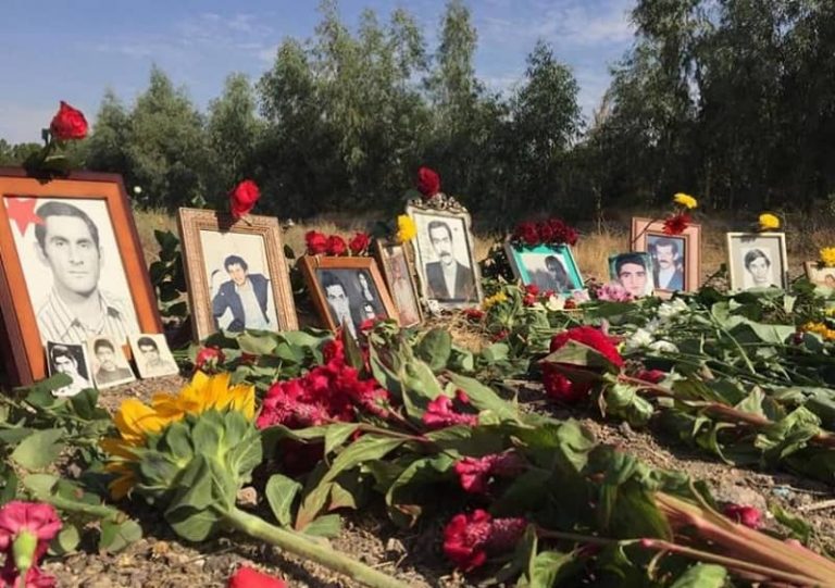 iran-khavaran-cemetry