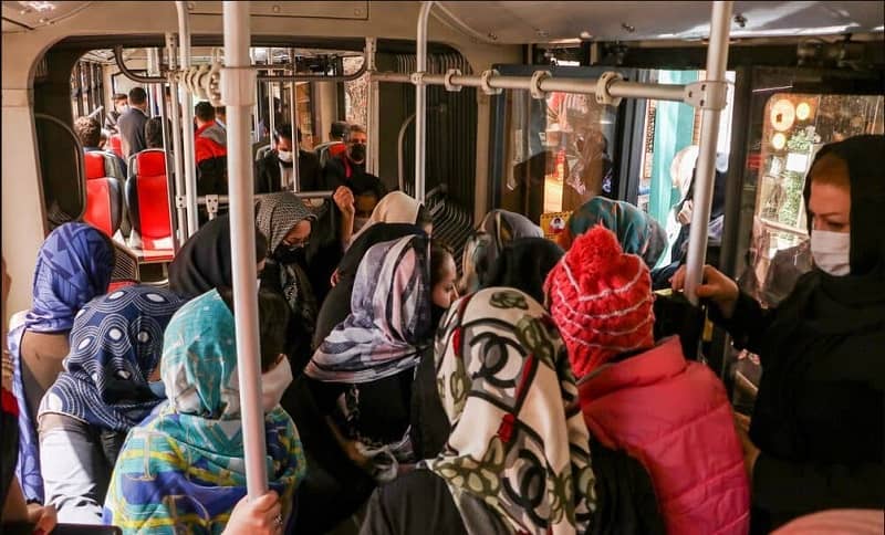 iranian-women-packed-in-metro-tabriz-1 Iranian women forced to use packed metros in Tabriz
