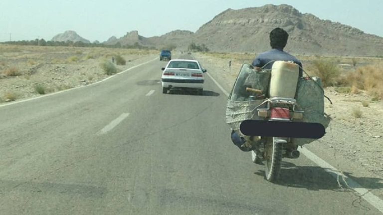 iran-sistan-baluchistan-fuel-porter