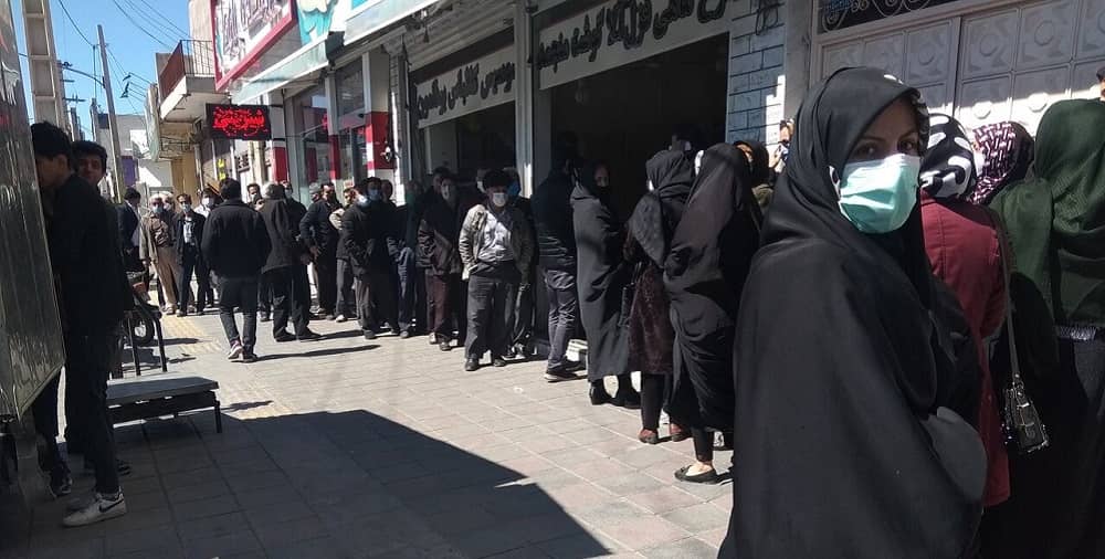 iran-poultry-queue