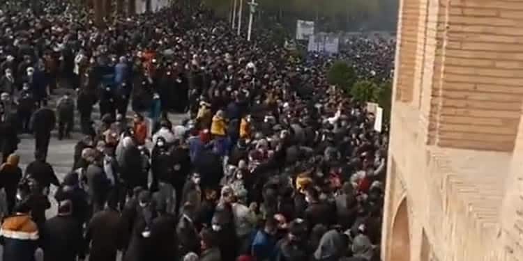 Man-detained-for-sending-protest-videos-to-foreign-media-in-central-Iran Man-detained-for-sending-protest-videos-to-foreign-media-in-central-Iran