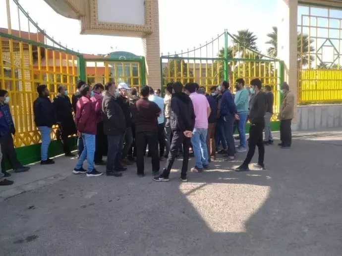 workers-at-the-Friko-Oil-Factory-in-Sirjan-protest workers-at-the-Friko-Oil-Factory-in-Sirjan-protest