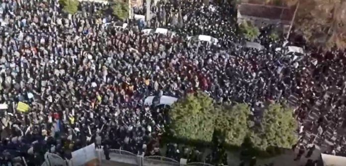 Shiraz-teachers-protest