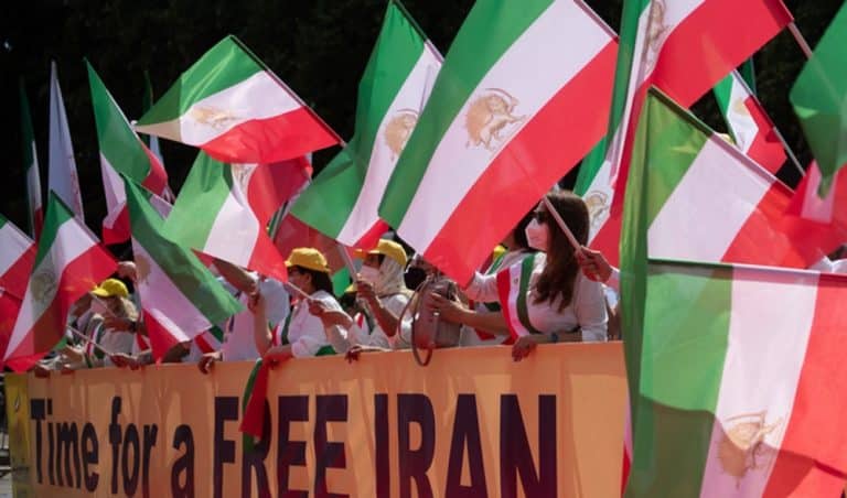 iran-mek-supporters