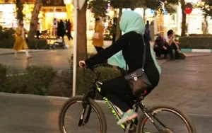 Iran-women-riding-bicycle Iran-women-riding-bicycle