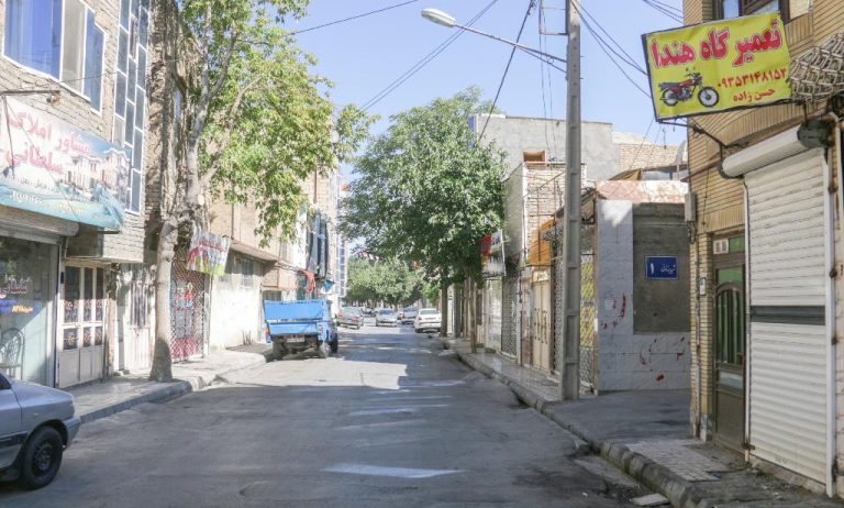 iran-mashhad-hammam-alley-e1650785113860