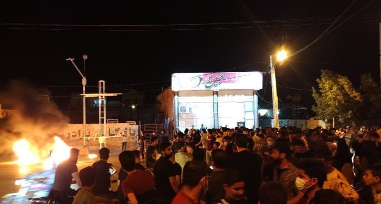 iran-zarrindasht-fars-protests-e1664346891582