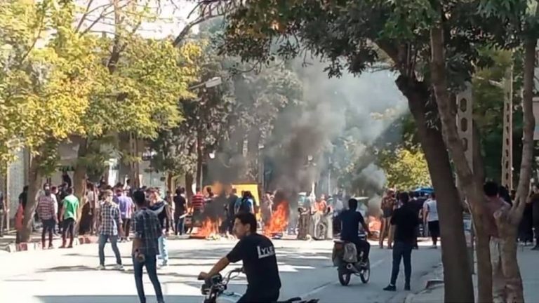 Despite Deployment of IRGC, Regime Unable to Quash Nationwide Iran Uprising