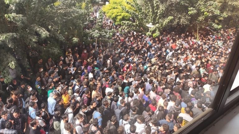 iran-revolution-23102022