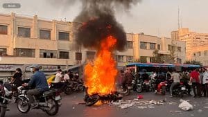 Iran-Protests-Nov-6-696x392-1 Iran-Protests-Nov-6-696x392-1