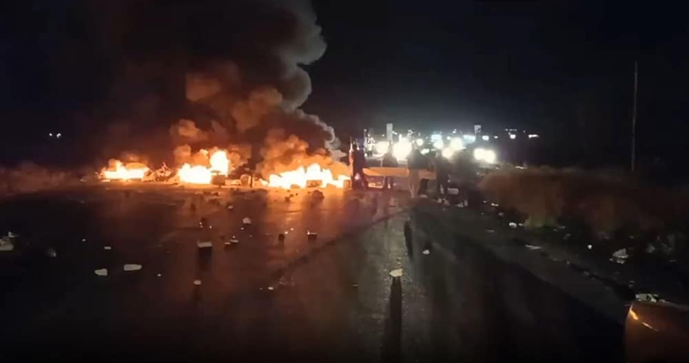 November-2-West-Azerbaijan-Province-northwest-Iran-Locals-are-blocking-the-Bukan-Miandoab-highway-as-they-continue-the-nationwide-protests-against-the-regime-on-the-48th-night-of-the-uprising November-2-West-Azerbaijan-Province-northwest-Iran-Locals-are-blocking-the-Bukan-Miandoab-highway-as-they-continue-the-nationwide-protests-against-the-regime-on-the-48th-night-of-the-uprising