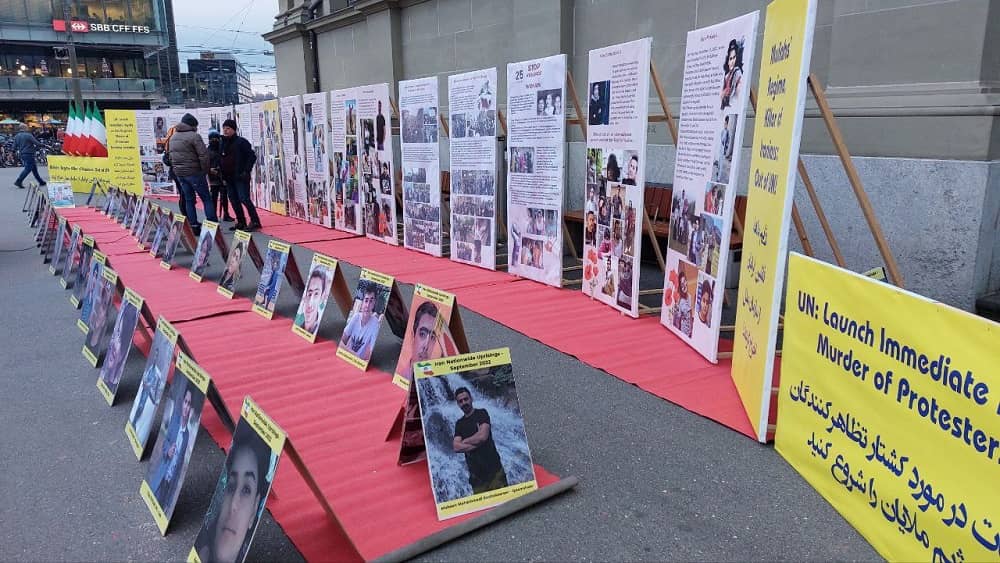 iranians-exhibit-streets-01122022-1 iranians-exhibit-streets-01122022-1