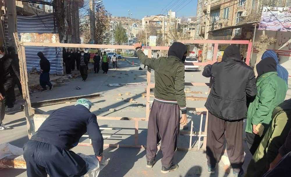 iran-javanroud-street-brickwall-31122022 iran-javanroud-street-brickwall-31122022