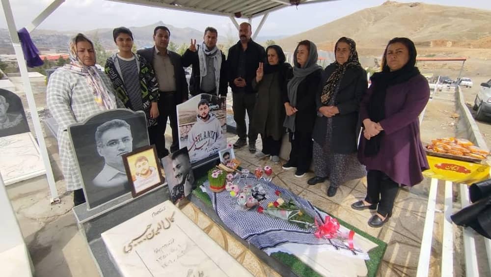 Sanandaj, Kurdistan – Family and supporters visit the grave of Omid Hassani during Nowruz, honoring his legacy and renewing their vow for justice and freedom on March 20, 2025