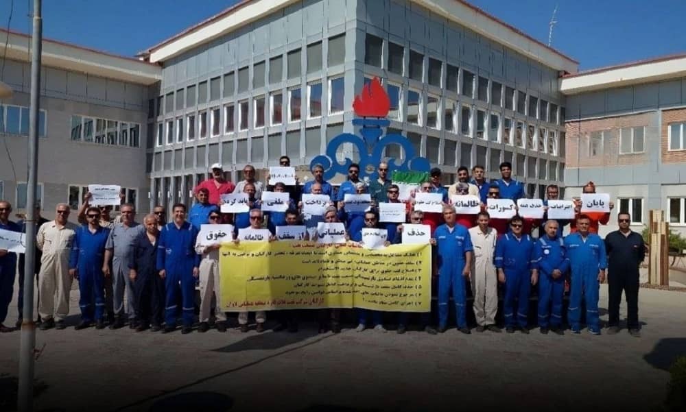 Protesting workers of the Iranian Offshore Oil Company gather at the Lavan operational zone – April 22, 2025