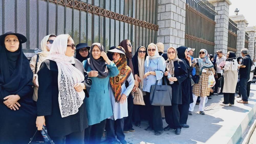 Tehran – August 3, 2025 – Retired Education Workers Protest Outside Parliament and Budget Organization Office