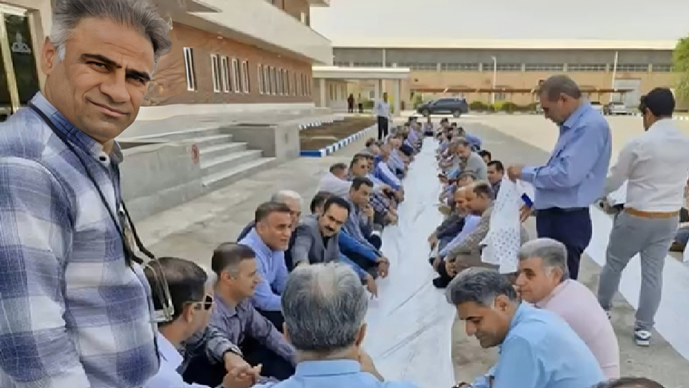 Protest by oil and gas workers in Aghajari, southwest Iran (September 21, 2025)