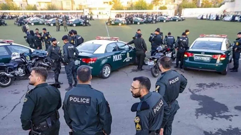 Iranian regime forces on high alert after snapback sanctions take effect