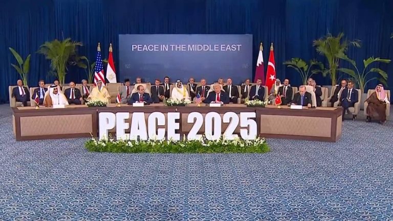 Delegations at the “Peace 2025” summit in Sharm el-Sheikh, Egypt — Oct 13, 2025. (Source: DWS News YouTube channel — Oct 13, 2025)