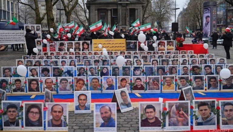Hamburg – A rally held by freedom-loving Iranians in solidarity with the nationwide uprising of the people of Iran.