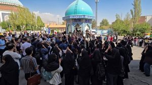 Students at Allameh Tabataba’i University in Tehran stage a protest on September 28, 2026