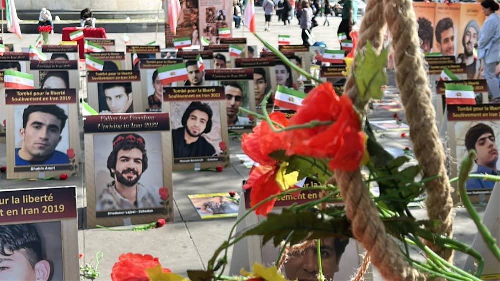 At Place de la République, NCRI supporters staged a photo exhibition to honor the young Iranians who gave their lives for freedom during the 2019 and 2022 uprisings