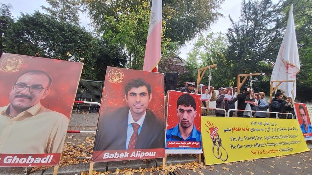 October 9, 2026: For the 224th consecutive day, NCRI supporters maintained their sit-in protest outside the Iranian regime’s embassy in Berlin, Germany