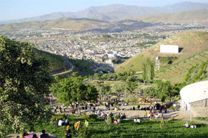 People of Sanandaj stage demonstration against mullahs' suppressive policies in Kurdistan People of Sanandaj stage demonstration against mullahs' suppressive policies in Kurdistan