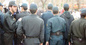 WomenProtest-police-8Mar Iran: International women's day marked by protest gatherings