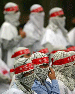 Suicide-bombers Iran: Mullahs' regime dispatch suicide bombers to Lebanon