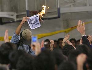 amir-kabir-12-12-06-1 Widespread suppressive measures against Tehran's Polytechnic students following Ahmadinejad's visit