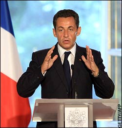 Sarkozy Nicolas Sarkozy warns of Iran's nuclear crisis