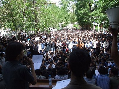 Politechnic-demo Iran: Thousands of students chanted
