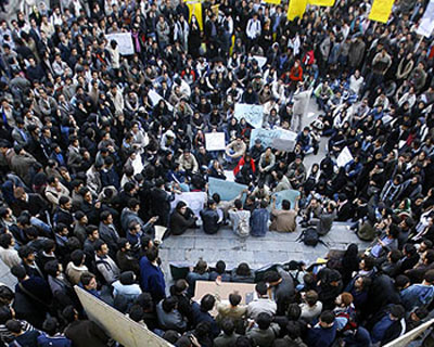 student-protest-iran-x