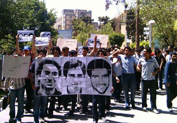 Iran: 1,000 students demonstrated in Tehran chanting "Death to dictator" Iran: 1,000 students demonstrated in Tehran chanting "Death to dictator"