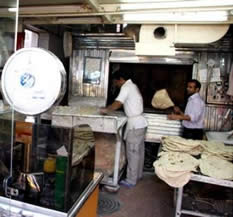 Iran: Seven hundred bakery workers went on strike over low pays in Sanandaj Iran: Seven hundred bakery workers went on strike over low pays in Sanandaj