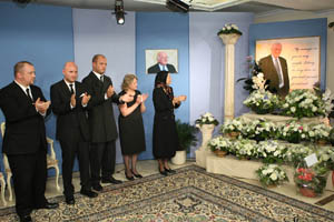 Maryam Rajavi, President-elect of the Iranian Resistance paying tribute to late Lord Russell-Johnston. His wife and three sons were present at the ceremony in Mrs. Rajavi's residence in Auvers-sur-Oise in Northern Paris. Maryam Rajavi, President-elect of the Iranian Resistance paying tribute to late Lord Russell-Johnston. His wife and three sons were present at the ceremony in Mrs. Rajavi's residence in Auvers-sur-Oise in Northern Paris.