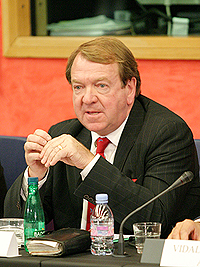 Mr. Struan Stevenson, Vice-President of the EPP-ED group at the European Parliament and Co-chair of the Friends of a Free Iran (FOFI) Mr. Struan Stevenson, Vice-President of the EPP-ED group at the European Parliament and Co-chair of the Friends of a Free Iran (FOFI)