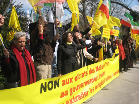 File Photo- A protest by Iranian exiles in Paris supporting PMOI File Photo- A protest by Iranian exiles in Paris supporting PMOI
