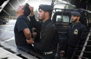 police_attack_iran The regime resorts to widespread arrests of university students - Archive photo