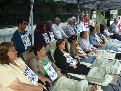Iranian exiles on hunger strike outside the White House Iranian exiles on hunger strike outside the White House