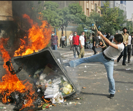 Anti-regime protest in Tehran, June 20, 2009 Anti-regime protest in Tehran, June 20, 2009